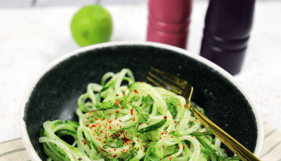 Erfrischend: Gurken-Spaghetti-Salat